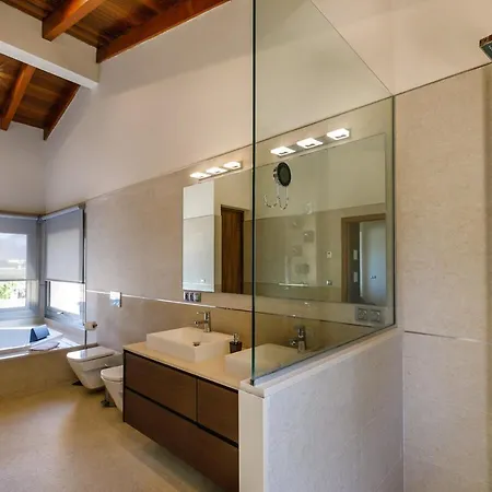 Es Velar Family Villa *