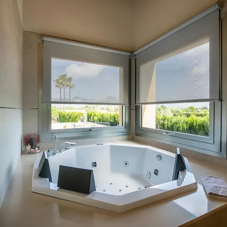 Es Velar Family Villa *